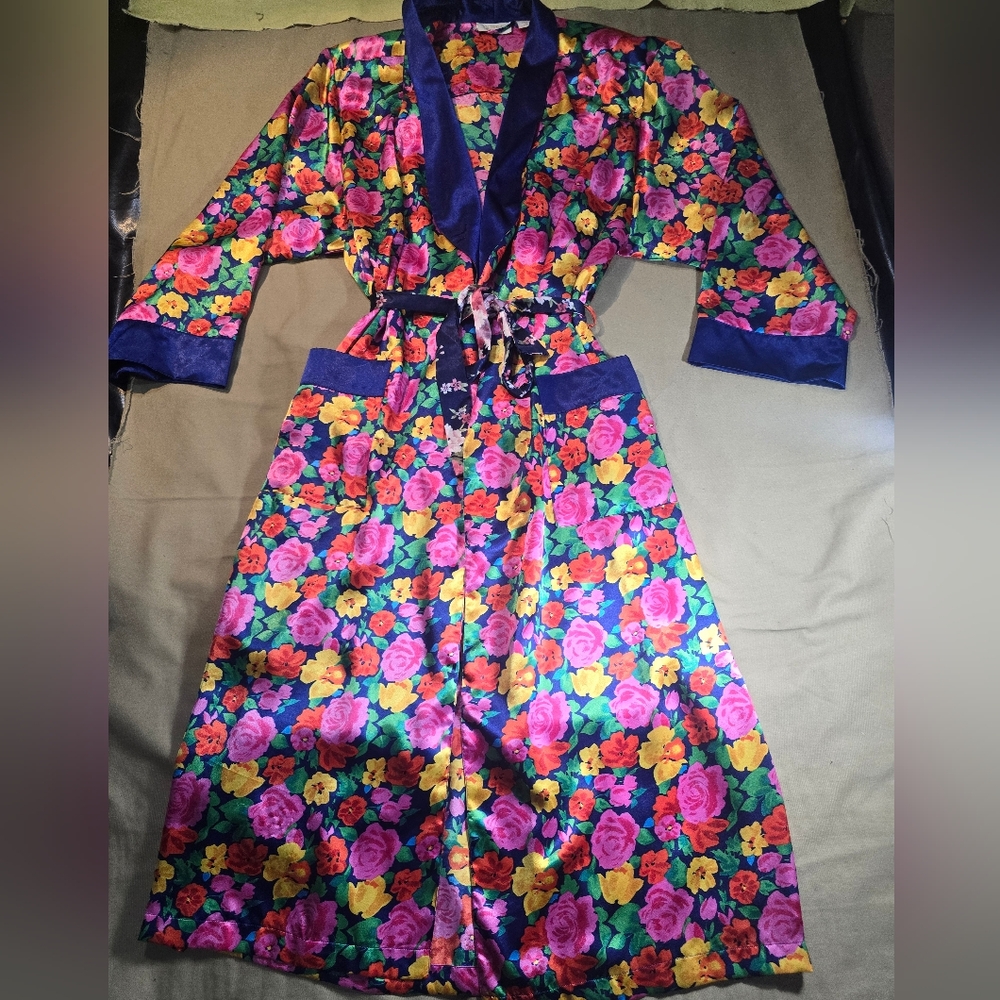 Vintage Victoria's Secret Gold Label Floral Robe Size Medium